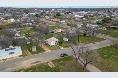 305 W Tarrant Street, Llano, TX 78643 - Photo 26