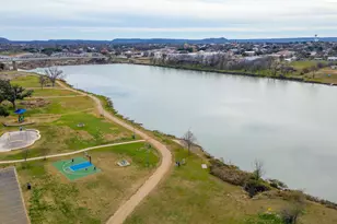 305 W Tarrant St, Llano, TX 78643 - Photo 20