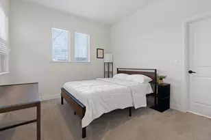 6113 Dumfries Ln, Austin, TX 78744 - Photo 20
