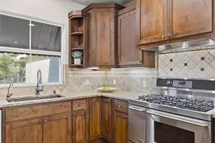 138 Wood Hollow Ct, Bastrop, TX 78602 - Photo 10