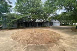522 Circle Dr, Sunrise Beach, TX 78643 - Photo 2
