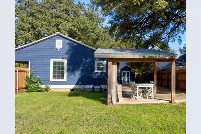506 S Church Street, Lockhart, TX 78644 - Photo 18