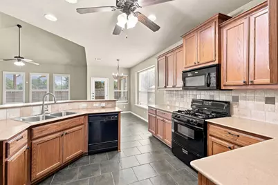 2409 Dovetail Street, Pflugerville, TX 78660 - Photo 4
