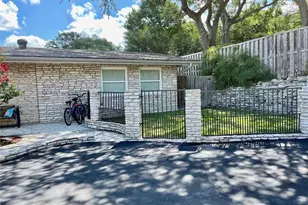 1008 Challenger St, Lakeway, TX 78734 - Photo 32