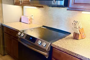 211 Rabbit Hollow Ln, Georgetown, TX 78626 - Photo 12