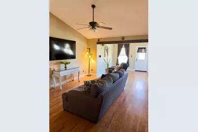 211 Rabbit Hollow Lane, Georgetown, TX 78626 - Photo 6