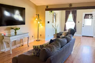 211 Rabbit Hollow Ln, Georgetown, TX 78626 - Photo 6