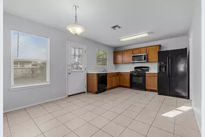 309 Musgrav, Kyle, TX 78640 - Photo 8