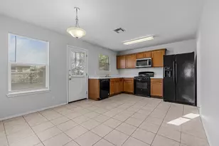 309 Musgrav, Kyle, TX 78640 - Photo 8