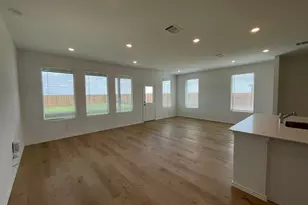 199 Seabreeze St, Kyle, TX 78640 - Photo 2