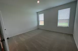 199 Seabreeze St, Kyle, TX 78640 - Photo 4