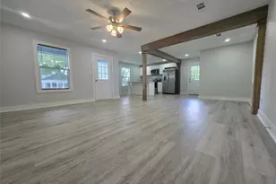 802 Front St, Columbus, TX 78943 - Photo 6