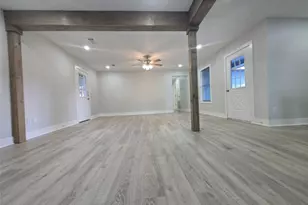 802 Front St, Columbus, TX 78943 - Photo 10