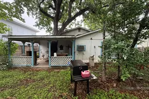 1702 Perez St, Austin, TX 78721 - Photo 8