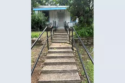 1702 Perez Street, Austin, TX 78721 - Photo 2