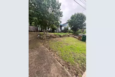 1702 Perez Street, Austin, TX 78721 - Photo 6