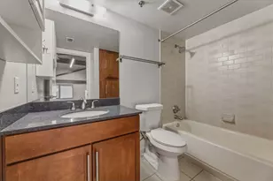 1305 E 6th St, Austin, TX 78702 - Photo 18