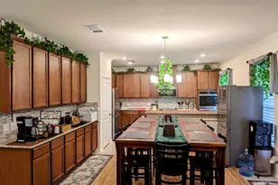 7702 Libretto Ln, Austin, TX 78744 - Photo 6