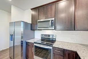 201 Pivot Dr, Taylor, TX 76574 - Photo 10