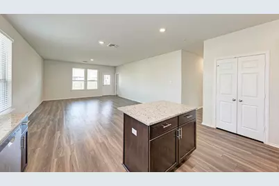 201 Pivot Drive, Taylor, TX 76574 - Photo 8