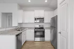 18316 Stellers Sea St, Elgin, TX 78621 - Photo 4