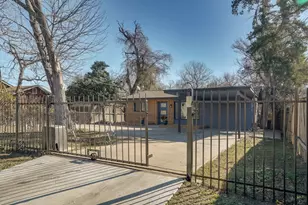 1043 Springdale Rd, Austin, TX 78721 - Photo 2