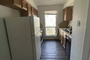 1101 Bois D'Arc St, Lockhart, TX 78644 - Photo 1