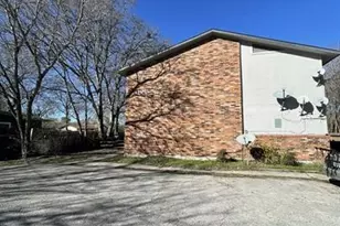 1101 Bois D'Arc St, Lockhart, TX 78644 - Photo 8