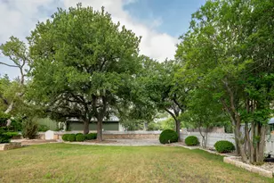 200 Bluff St, Dripping Springs, TX 78620 - Photo 16