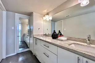 1106 W 6th St, Austin, TX 78703 - Photo 22