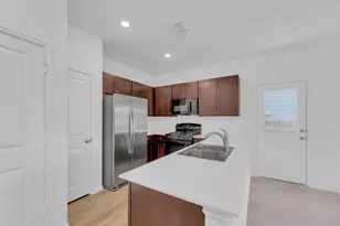 2812 Dezmond Diamond Ct, Pflugerville, TX 78660 - Photo 8
