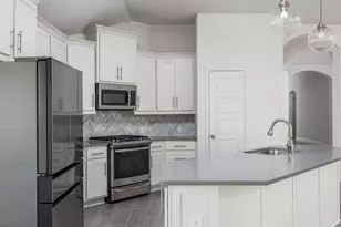 109 San Domenico Cv, Georgetown, TX 78628 - Photo 16