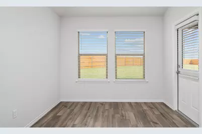 141 McNamara Court, Jarrell, TX 76537 - Photo 8