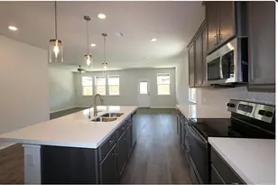 121 Andesite Trl, Liberty Hill, TX 78642 - Photo 4