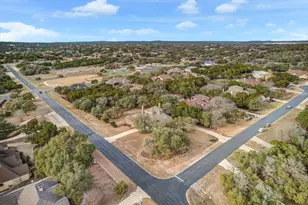 2609 Camel Tr, New Braunfels, TX 78132 - Photo 38