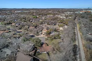 1403 Waterloo Tr, Austin, TX 78704 - Photo 4