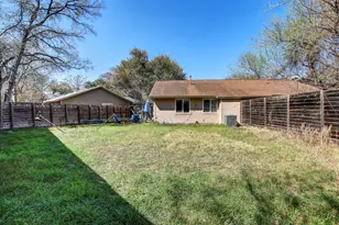 1403 Waterloo Tr, Austin, TX 78704 - Photo 40