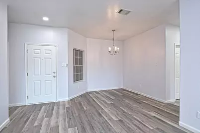 401 Bandara Woods Boulevard, Elgin, TX 78621 - Photo 6
