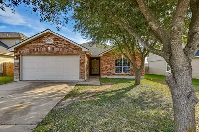 401 Bandara Woods Boulevard, Elgin, TX 78621 - Photo 2