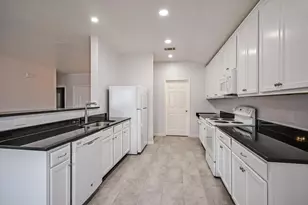 401 Bandara Woods Blvd, Elgin, TX 78621 - Photo 4