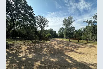 650 Coastal Lane, Luling, TX 78648 - Photo 14