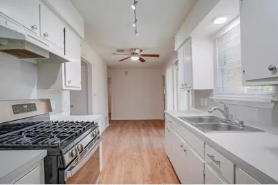 509 Treys Way, Austin, TX 78745 - Photo 10