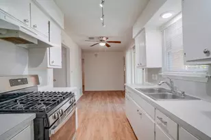 509 Treys Way, Austin, TX 78745 - Photo 10