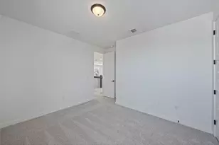 6812 Rounded Pebble Ln, Buda, TX 78610 - Photo 20
