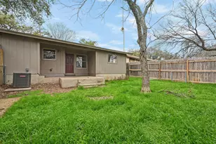 7105 Cannonleague Dr, Austin, TX 78745 - Photo 14