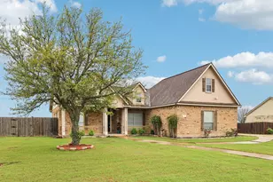 101 Blanco Dr, Hutto, TX 78634 - Photo 2