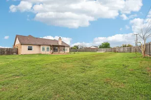 101 Blanco Dr, Hutto, TX 78634 - Photo 32