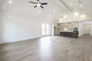 165 Datewood Dr, Liberty Hill, TX 78642 - Photo 4