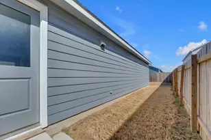 353 Marty Allen Loop, Jarrell, TX 76537 - Photo 22