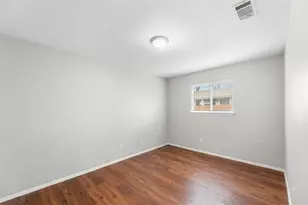 2107 Conestoga Trail, Austin, TX 78744 - Photo 12